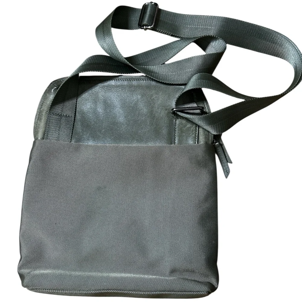 MANDARINA DUCK Messenger Bag with Adjustable Strap and Water-Resistant Finish